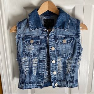 Thrill distressed acid wash vest